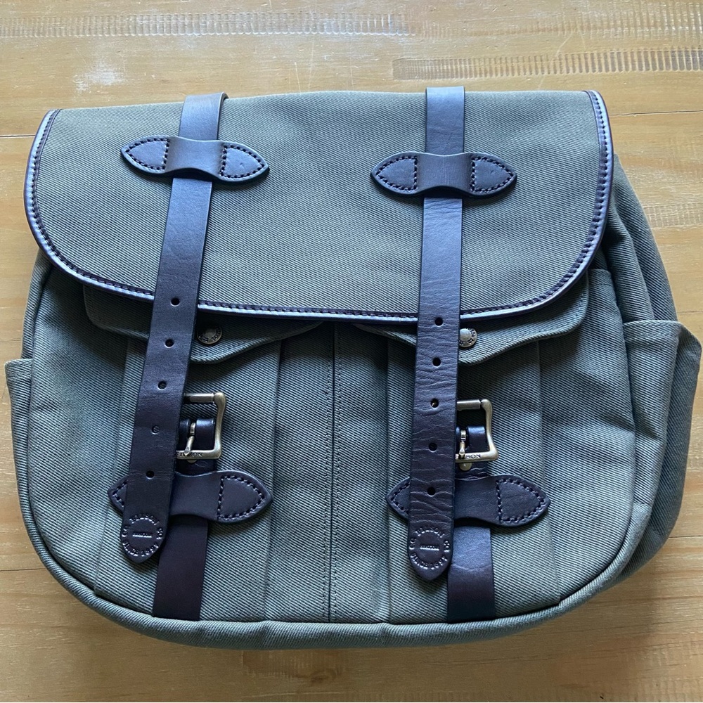 🇺🇸 Filson NWT Medium Rugged Twill Field Bag